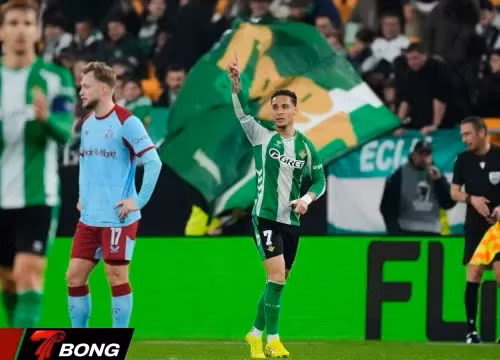 Antony rực sáng giúp Betis vào vòng 1/8 Europa League