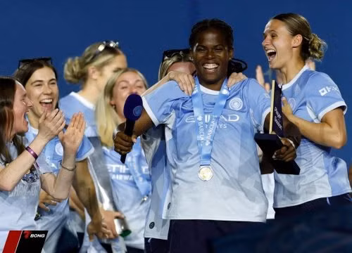 Khadija Shaw và bàn thắng vàng mở ra kỷ nguyên cú đúp lịch sử cho Man City