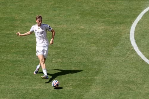 Dean Huijsen – Giải pháp bất ngờ cho vị trí số 5 của Real Madrid
