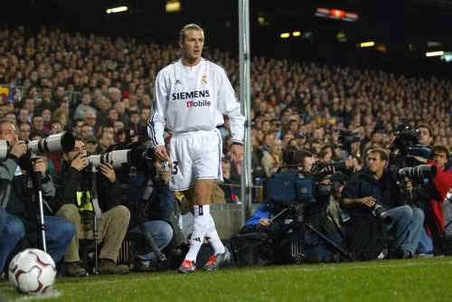 Davide Beckham tiết lộ suýt gia nhập Barca chứ không phải Real