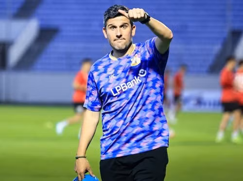 Cuộc chiến của thầy ngoại tại V.League