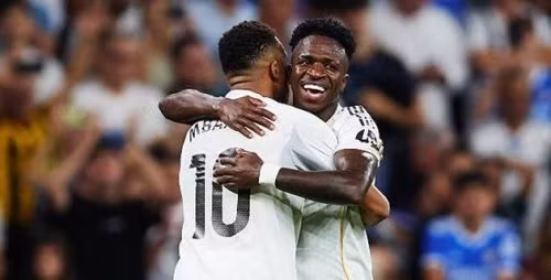Vinicius giúp Real Madrid "thắp sáng" Bernabeu