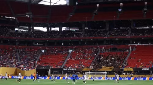 Sốc: Vé xem Chelsea – Fluminense còn rẻ hơn ly bia!