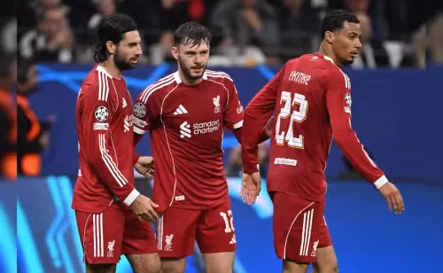 Slot bất lực trong việc giải bài toán chiến thuật của Liverpool
